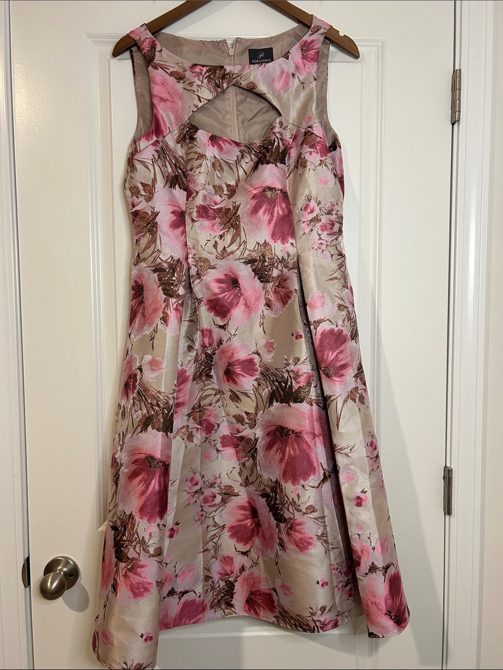 STUNNING Adrianna Papell Metallic Floral Jacquard Dress
